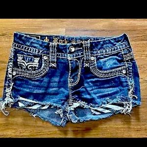 ⚜️Rock Revival⚜️Kai Boot Cut-off Shorts sz 25